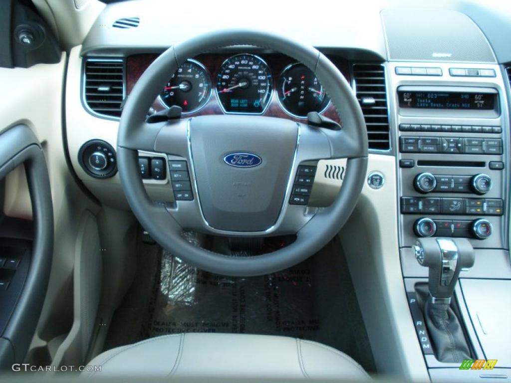 2010 Taurus SEL - Ingot Silver Metallic / Light Stone photo #7