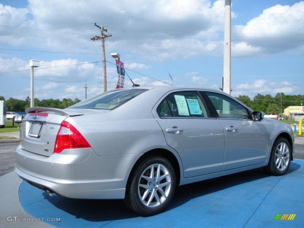 2010 Fusion SEL V6 - Brilliant Silver Metallic / Medium Light Stone photo #3
