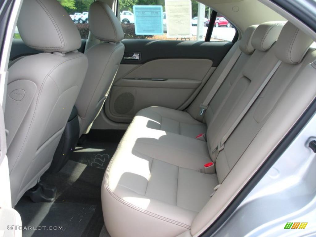 2010 Fusion SEL V6 - Brilliant Silver Metallic / Medium Light Stone photo #6