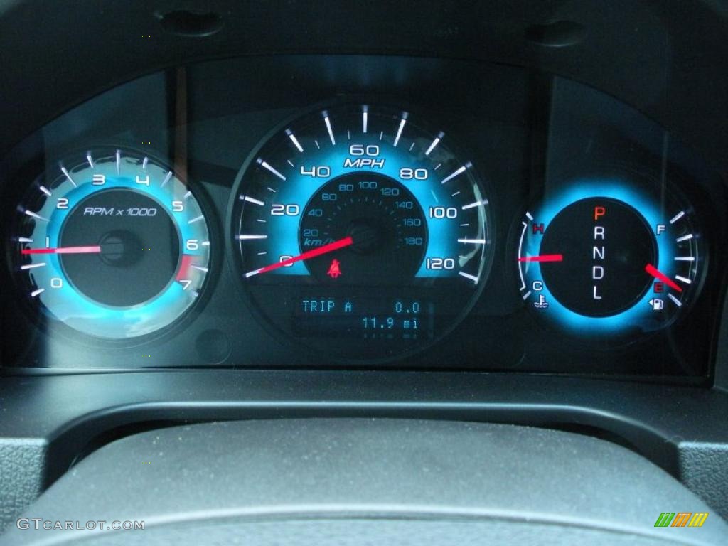 2010 Fusion SE - Brilliant Silver Metallic / Charcoal Black photo #9