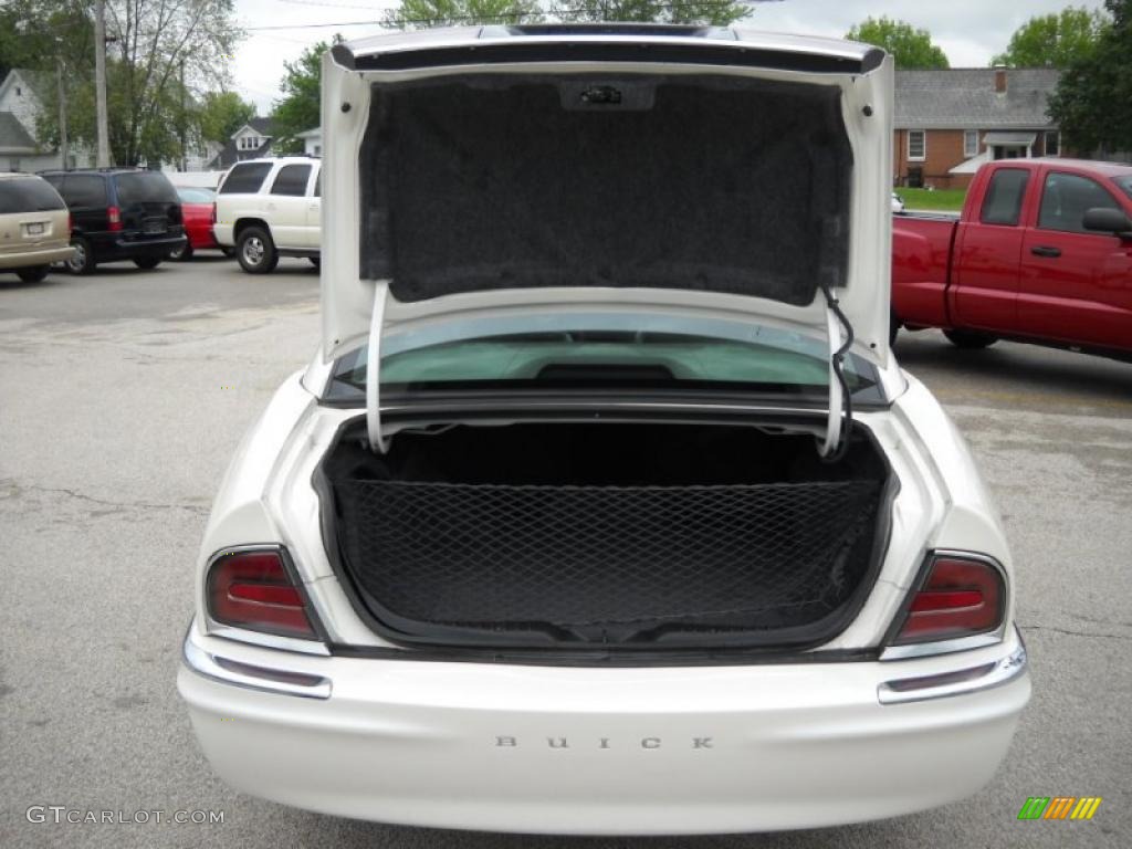 2002 Park Avenue  - White Diamond / Medium Gray photo #9