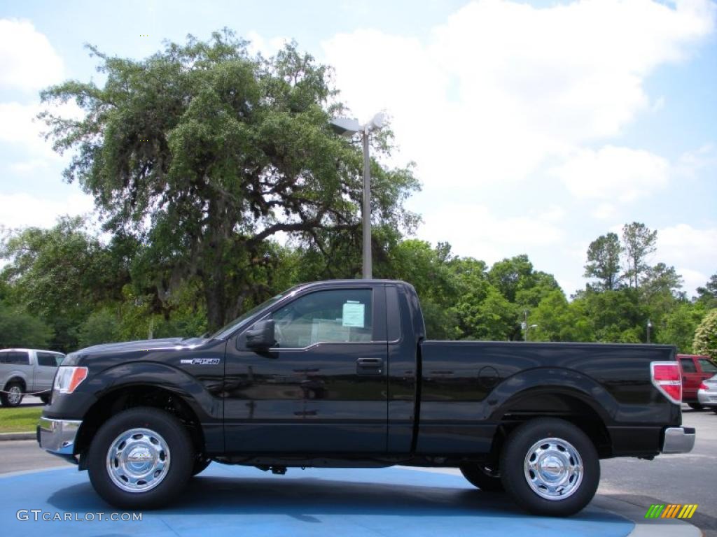 2010 F150 XL Regular Cab - Tuxedo Black / Medium Stone photo #2