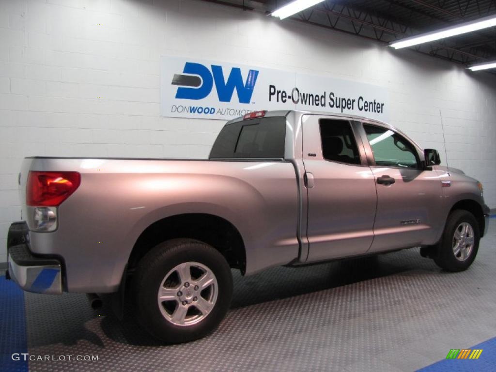 2007 Tundra SR5 Double Cab 4x4 - Silver Sky Metallic / Graphite Gray photo #4