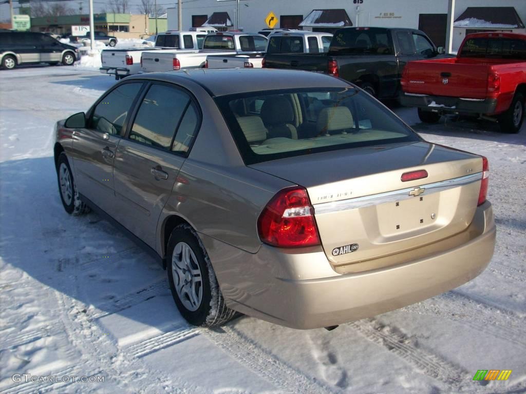 2007 Malibu LS Sedan - Sandstone Metallic / Cashmere Beige photo #4