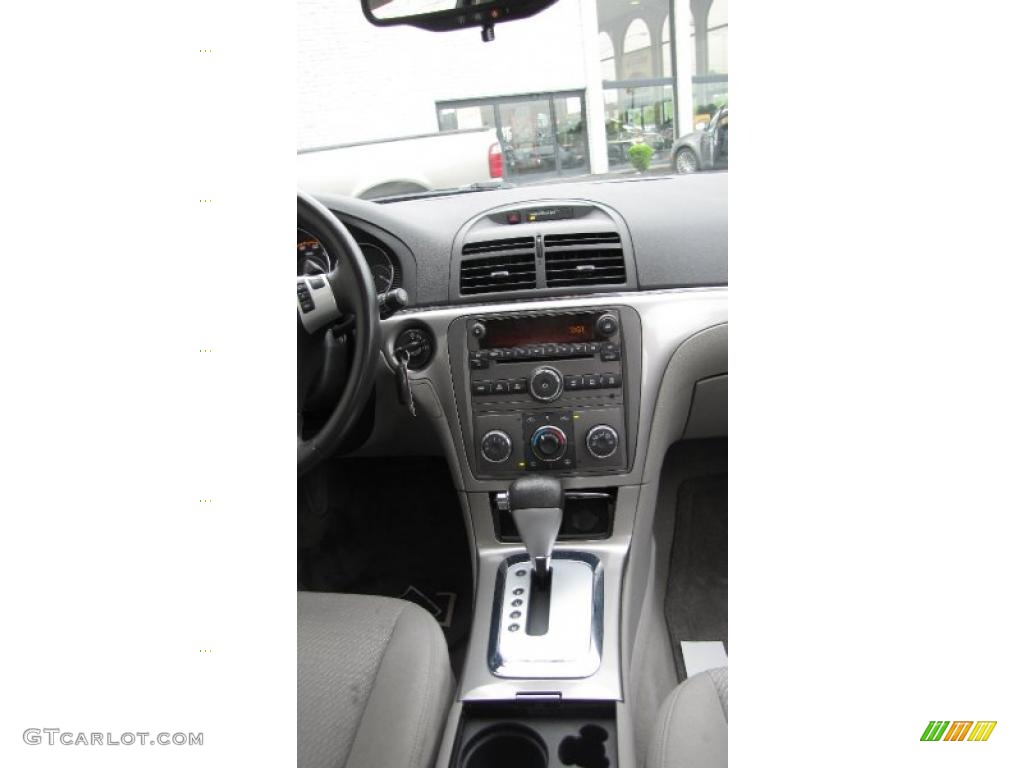 2009 Aura XE - Techno Gray / Gray photo #16
