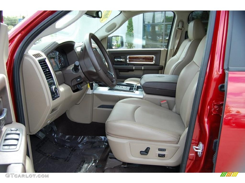 2009 Ram 1500 Laramie Crew Cab 4x4 - Inferno Red Crystal Pearl / Light Pebble Beige/Bark Brown photo #4