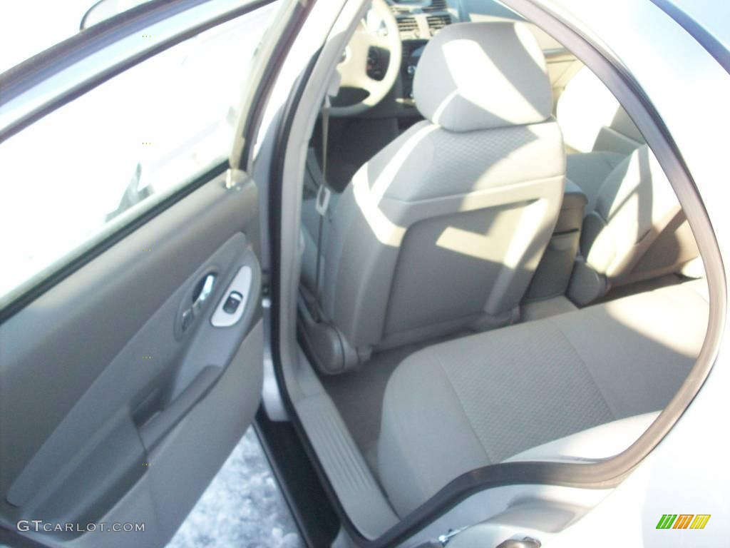 2006 Malibu LS Sedan - Silverstone Metallic / Titanium Gray photo #5