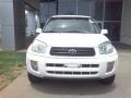 Natural White - RAV4 4WD Photo No. 2