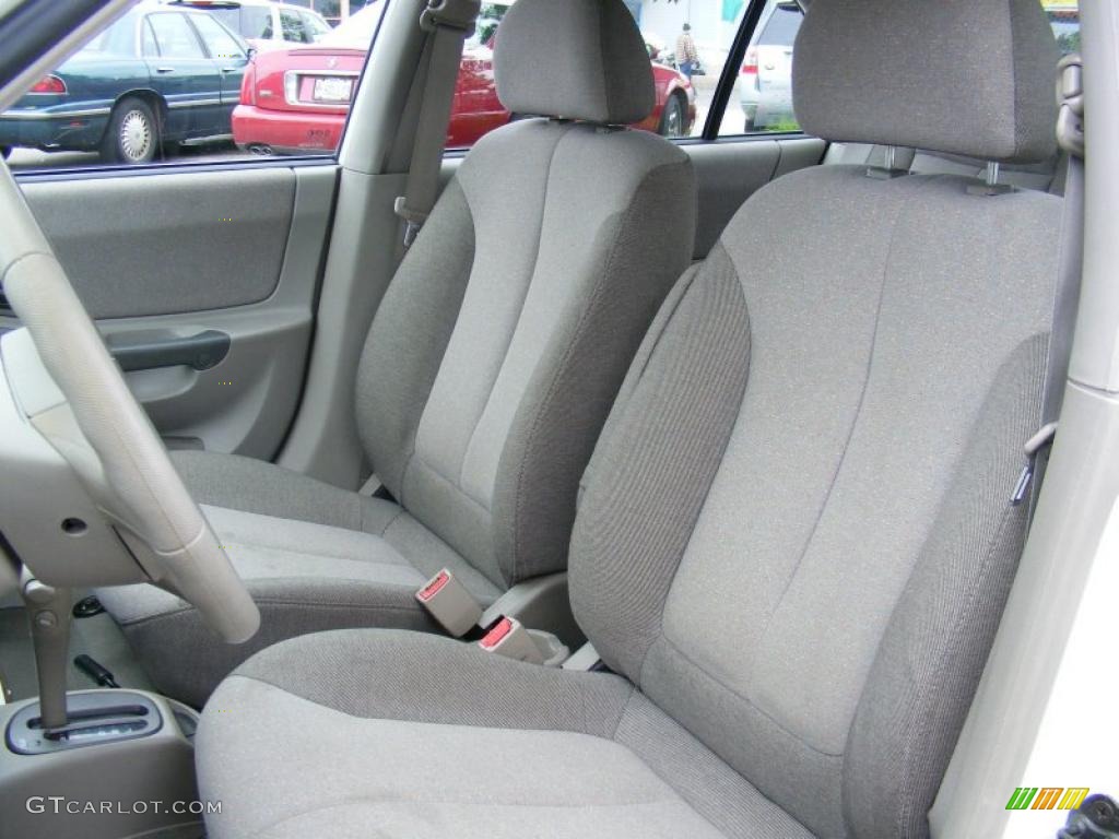 2002 Accent GL Sedan - Noble White / Beige photo #9