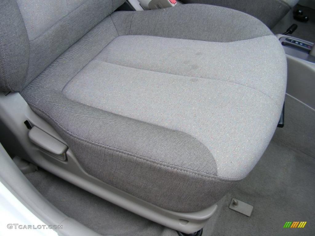 2002 Accent GL Sedan - Noble White / Beige photo #14