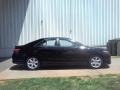 Black - Camry SE Photo No. 18