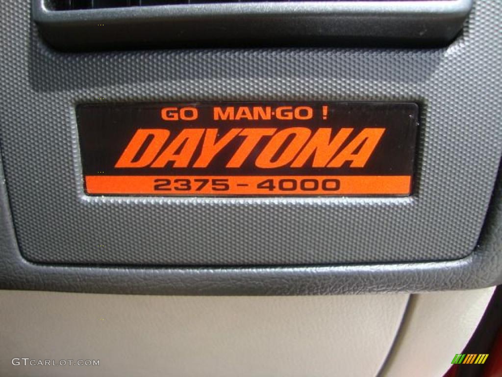 2006 Dodge Charger R/T Daytona Marks and Logos Photo #29929189