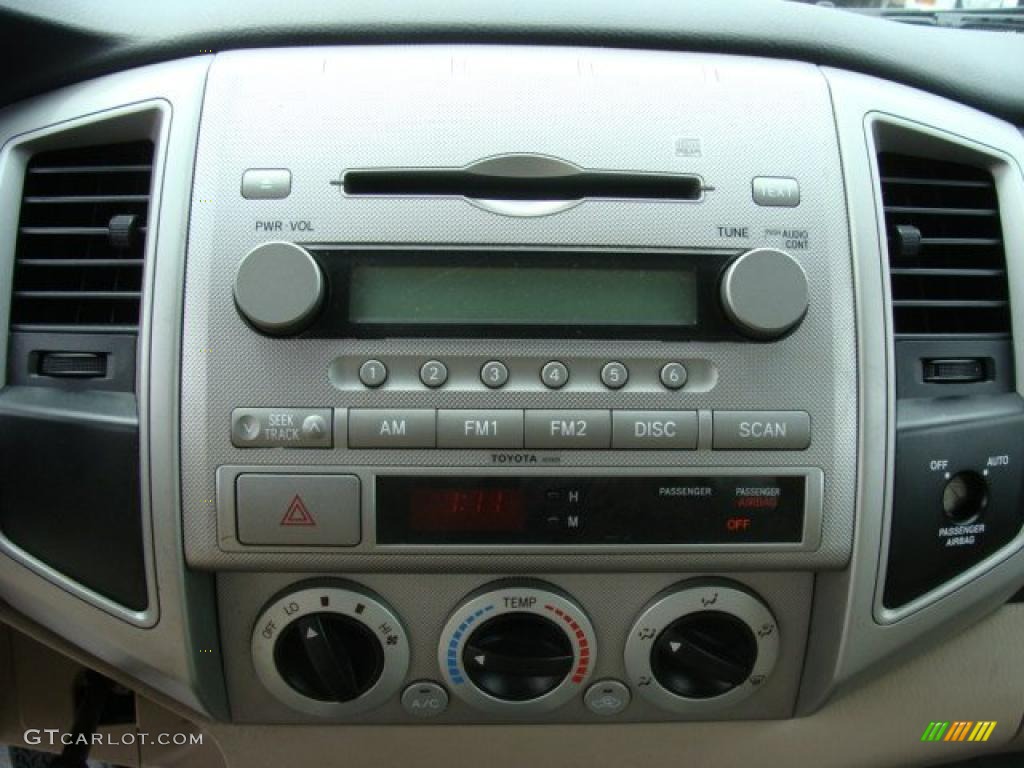 2006 Toyota Tacoma Access Cab Controls Photo #29931301
