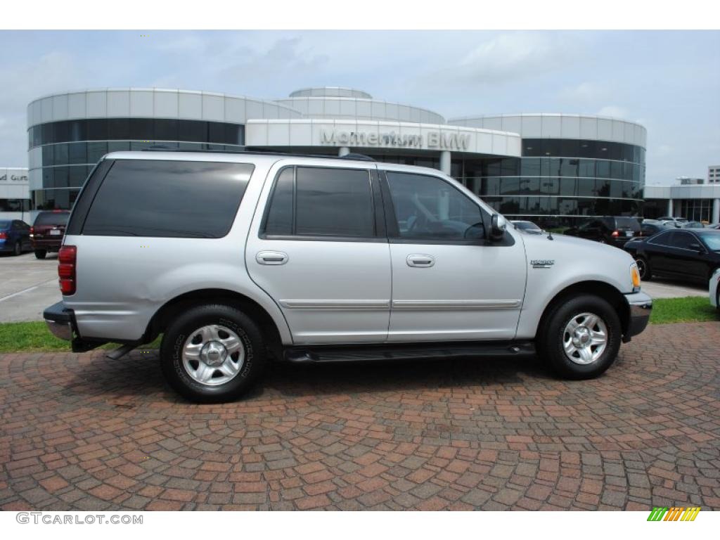 Silver Metallic Ford Expedition