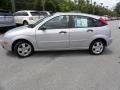 2007 CD Silver Metallic Ford Focus ZX5 SES Hatchback  photo #2