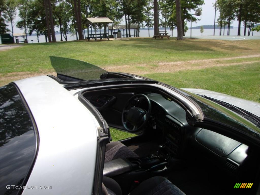 2000 Camaro Coupe - Sebring Silver Metallic / Ebony photo #10