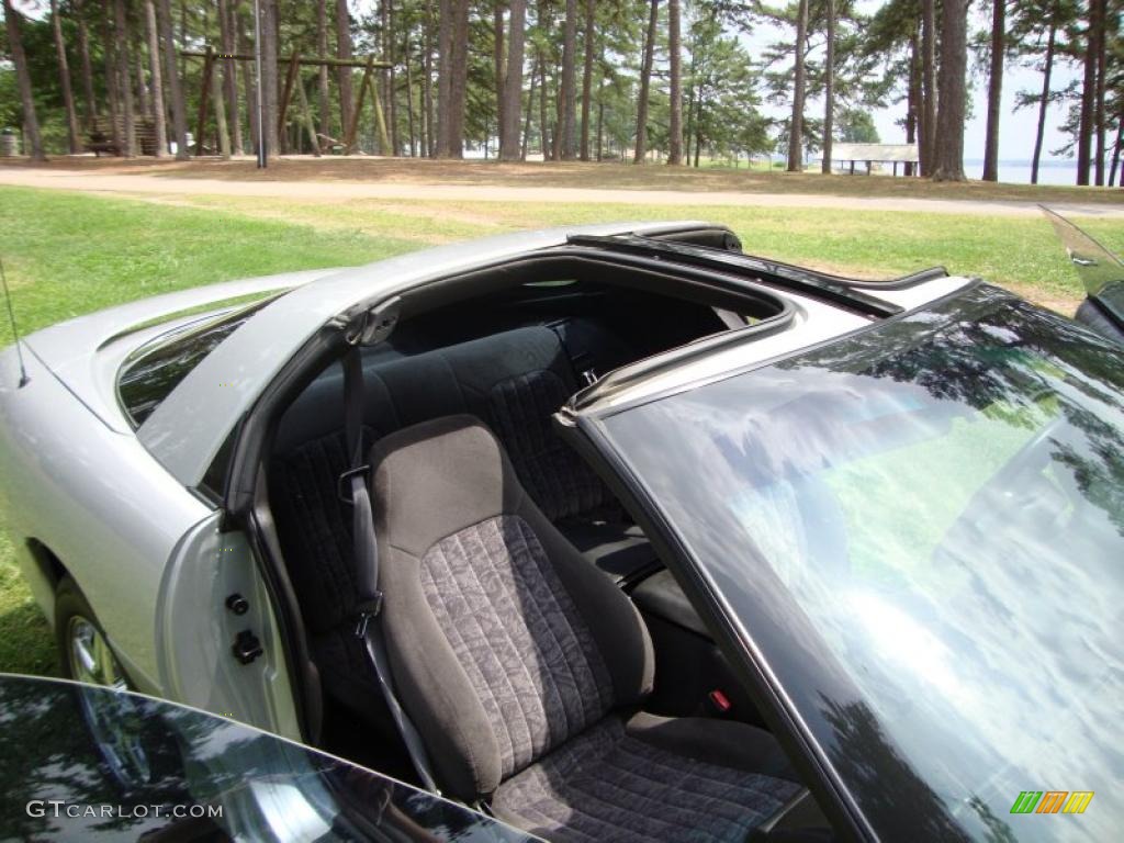 2000 Camaro Coupe - Sebring Silver Metallic / Ebony photo #17