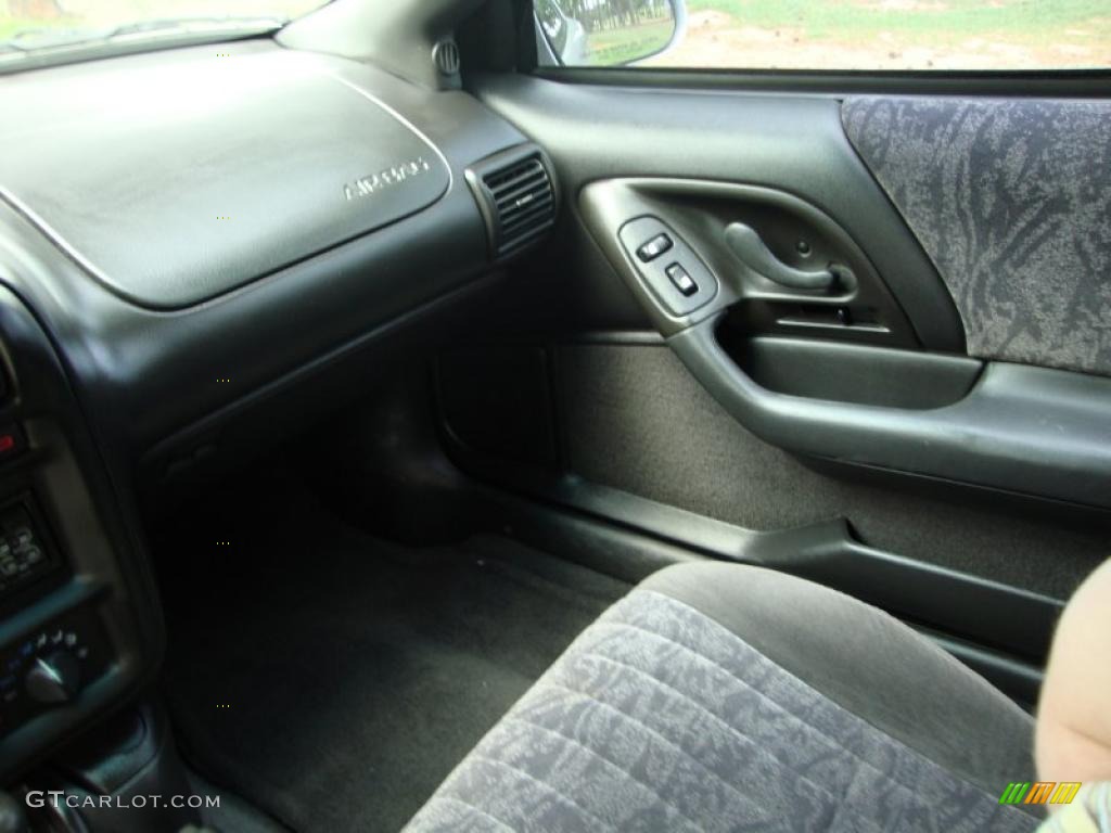 2000 Camaro Coupe - Sebring Silver Metallic / Ebony photo #29