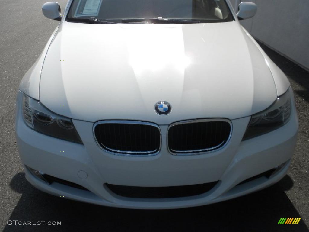 2009 3 Series 328i Sedan - Alpine White / Beige photo #24