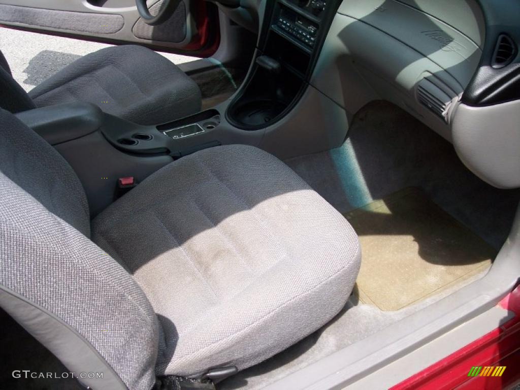 1996 Mustang V6 Coupe - Laser Red Metallic / Medium Graphite photo #13