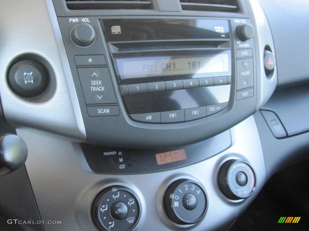 2007 RAV4 Sport 4WD - Classic Silver Metallic / Black photo #14