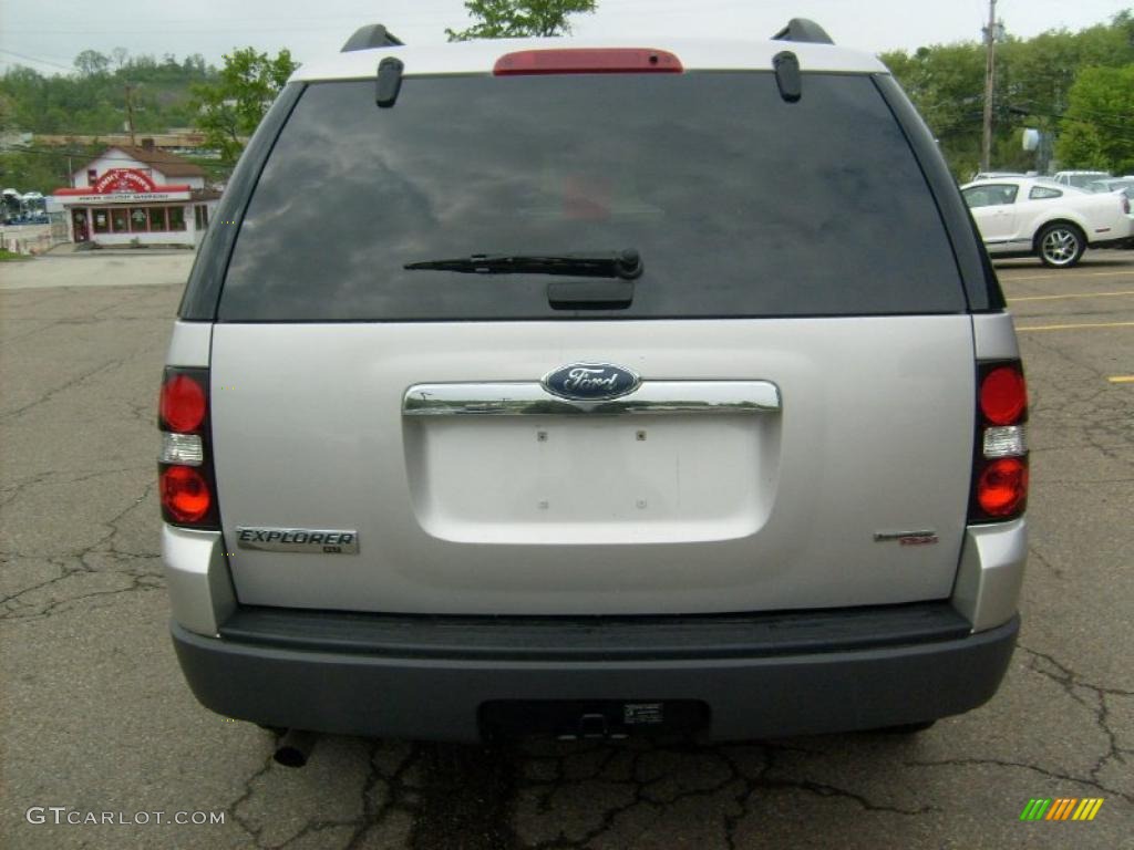 2006 Explorer XLT 4x4 - Silver Birch Metallic / Stone photo #3