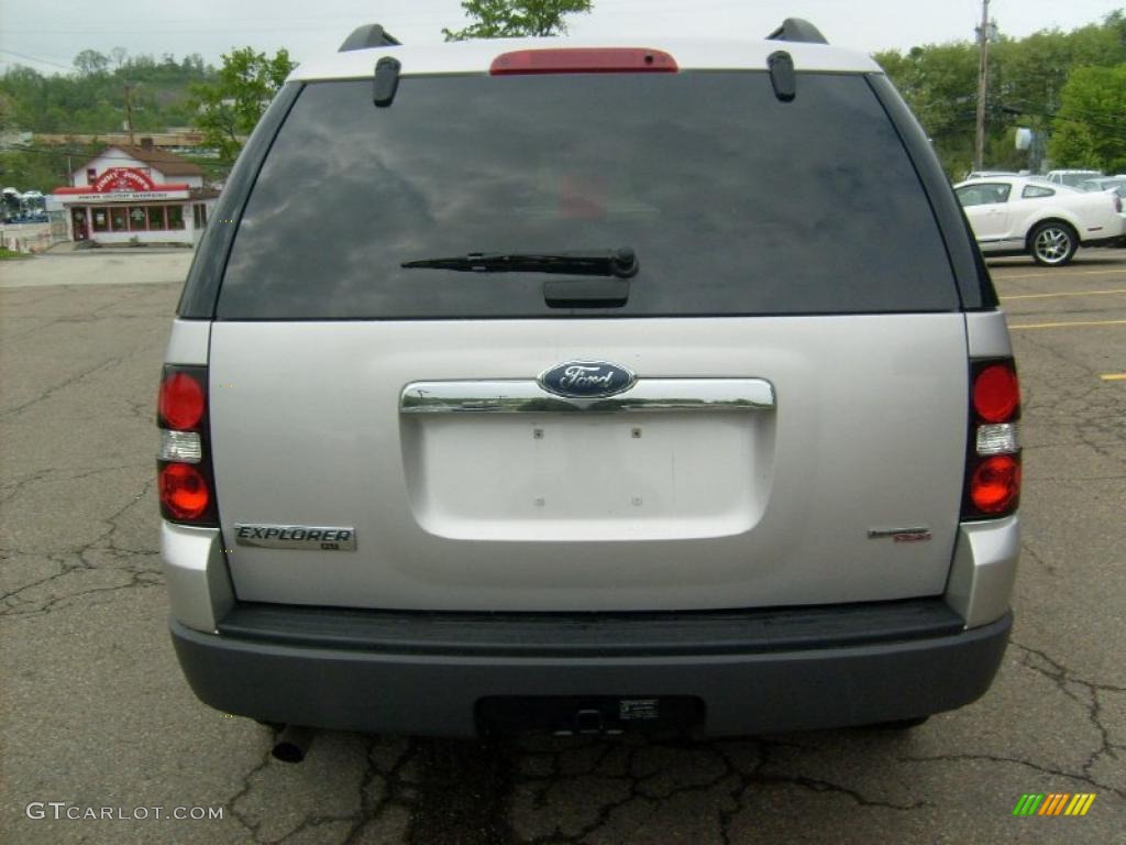 2006 Explorer XLT 4x4 - Silver Birch Metallic / Stone photo #3