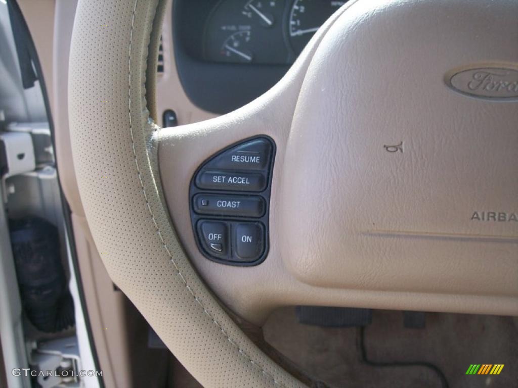 2000 Explorer Limited - Oxford White / Medium Prairie Tan photo #24