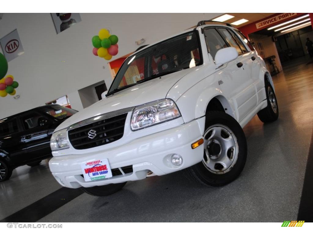 2001 Grand Vitara JLX 4x4 - Polar White / Gray photo #2
