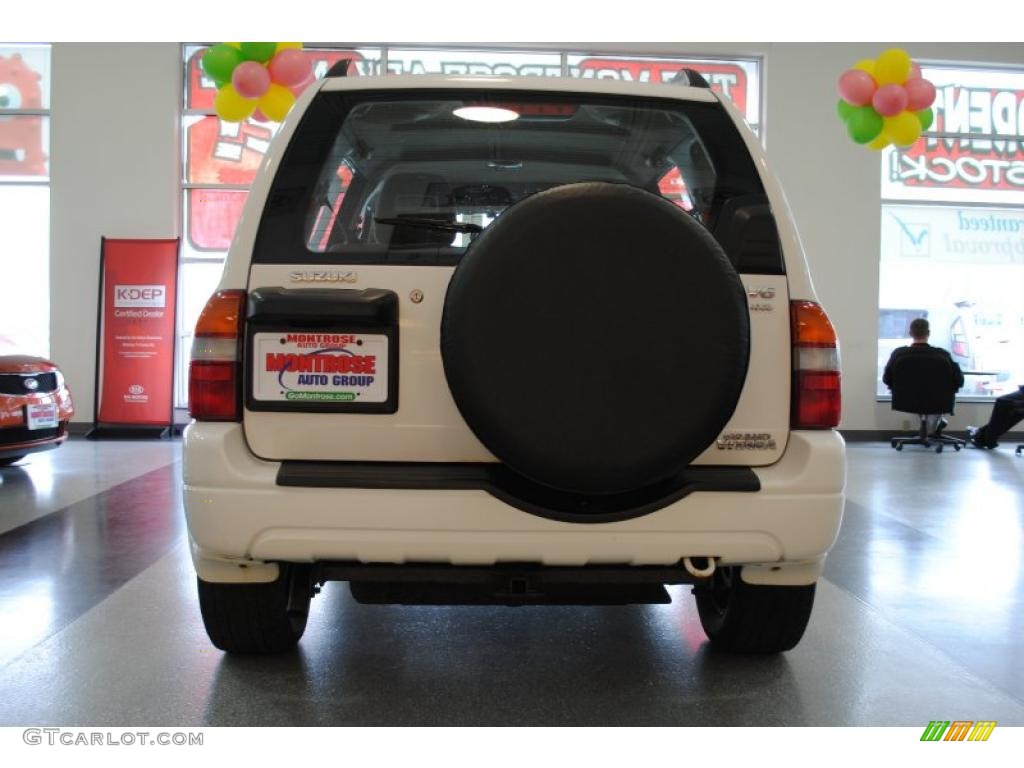 2001 Grand Vitara JLX 4x4 - Polar White / Gray photo #7