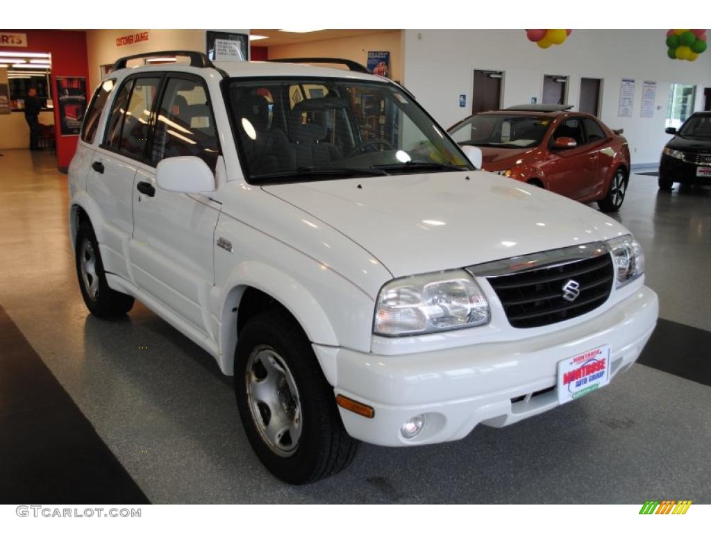 2001 Grand Vitara JLX 4x4 - Polar White / Gray photo #10
