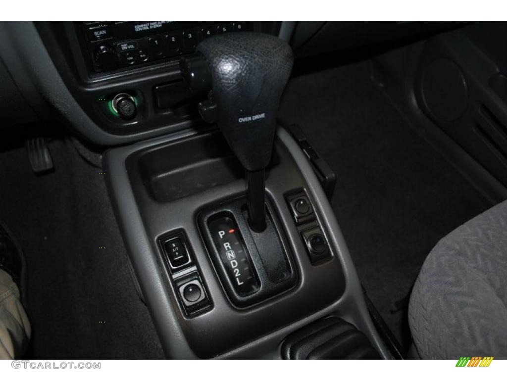 2001 Grand Vitara JLX 4x4 - Polar White / Gray photo #37