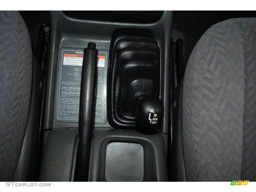 2001 Grand Vitara JLX 4x4 - Polar White / Gray photo #39