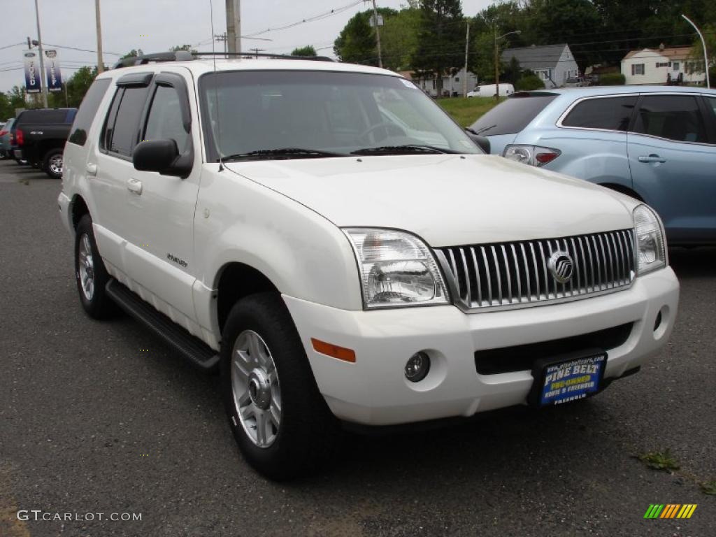 2002 Mountaineer AWD - White Pearlescent Metallic / Medium Dark Parchment photo #3