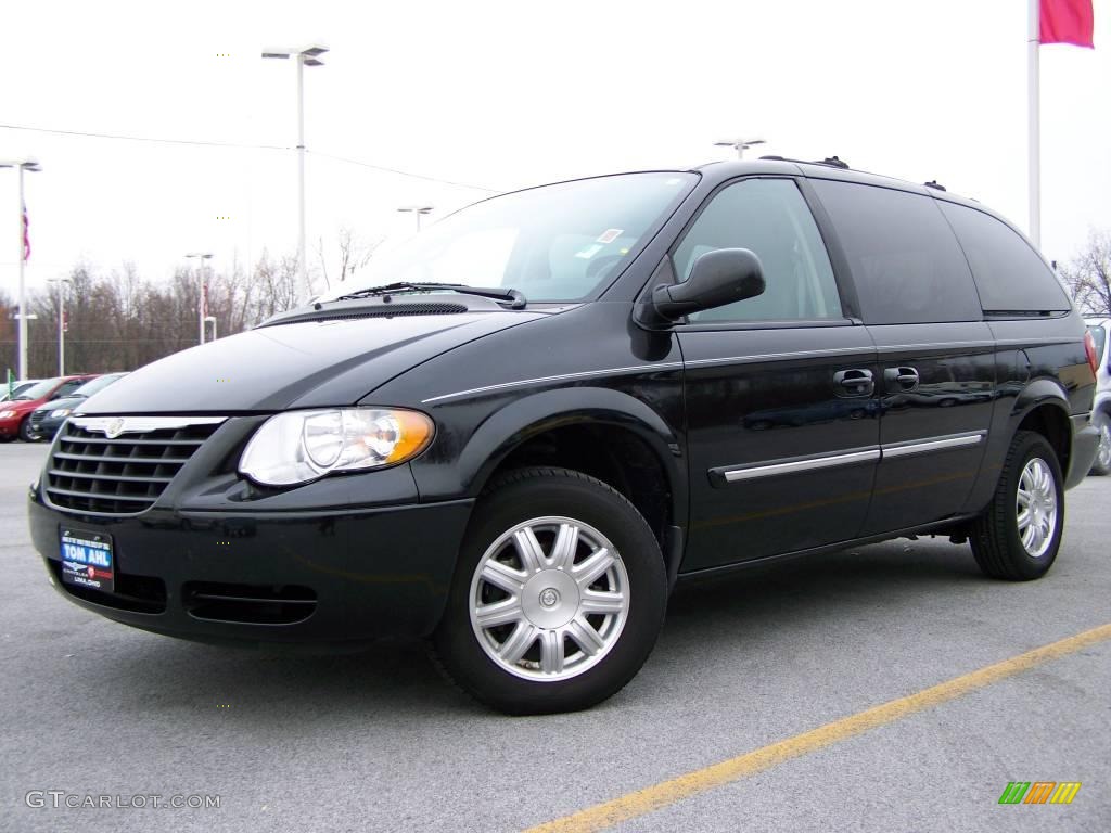 Brilliant Black Chrysler Town & Country