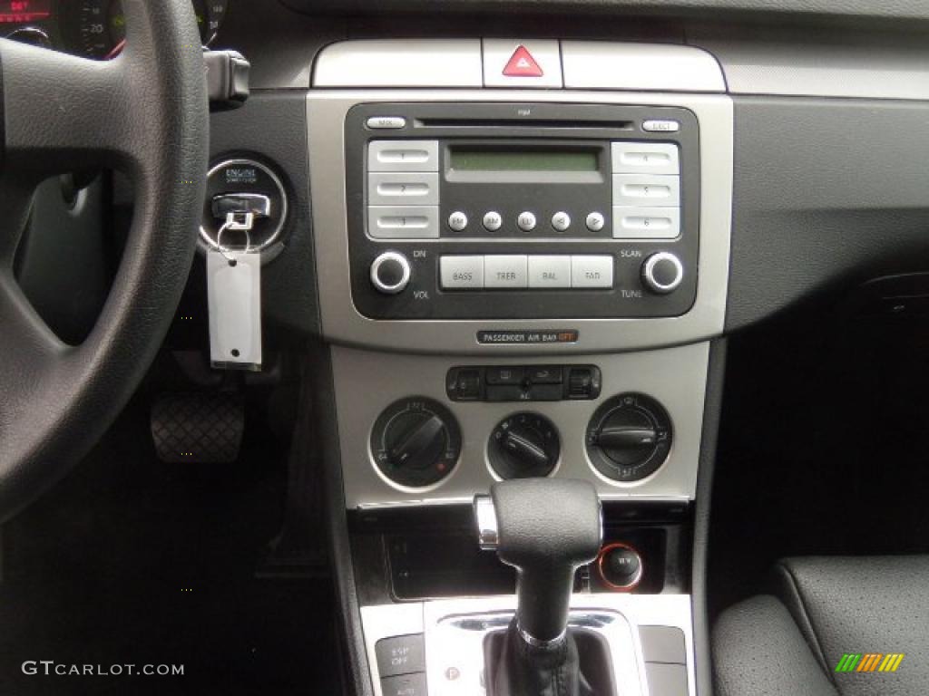 2007 Passat 2.0T Sedan - United Grey Metallic / Black photo #17