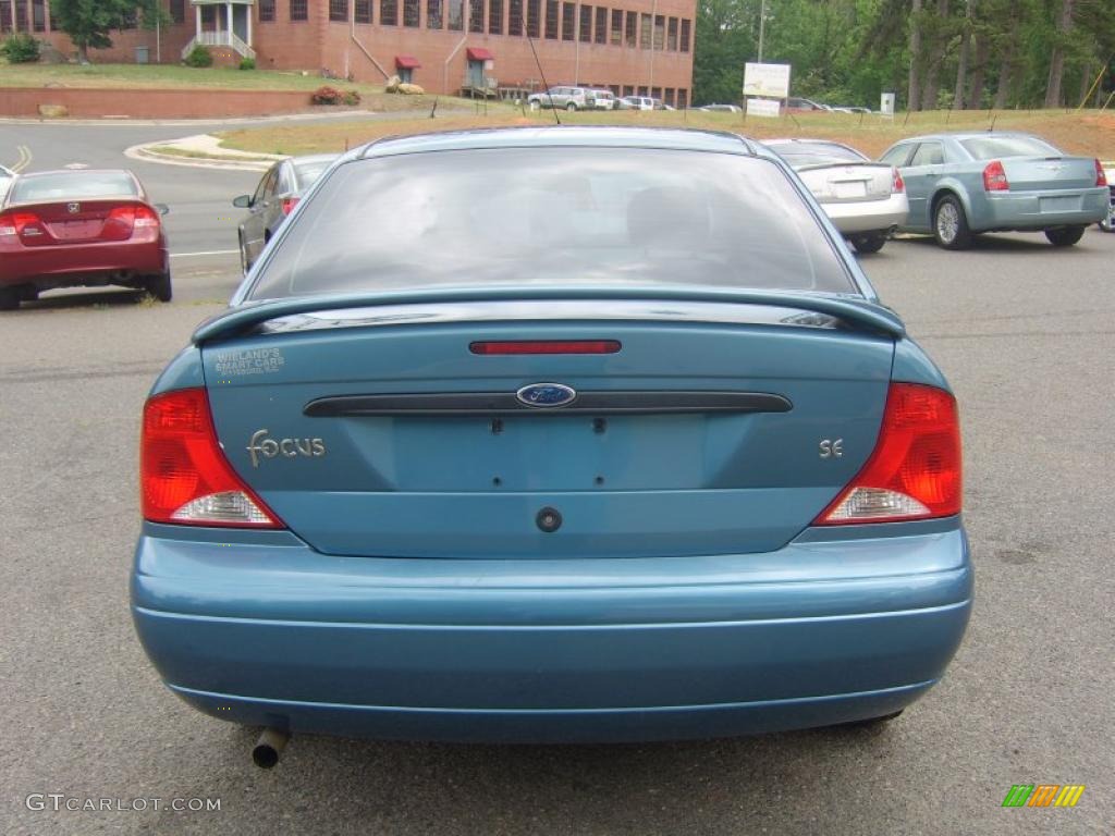 2001 Focus SE Sedan - Malibu Blue Metallic / Medium Graphite Grey photo #4