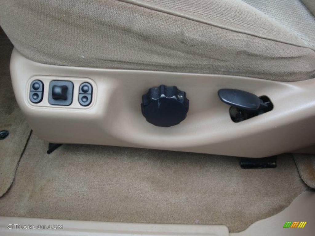 1997 Expedition XLT 4x4 - Pacific Green Metallic / Medium Prairie Tan photo #12