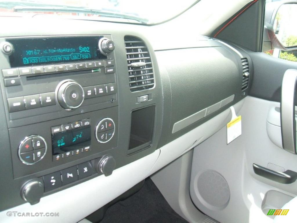 2010 Silverado 1500 LT Crew Cab 4x4 - Victory Red / Light Titanium/Ebony photo #18