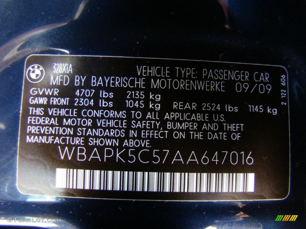 2010 3 Series 328i xDrive Sedan - Monaco Blue Metallic / Oyster/Black Dakota Leather photo #15