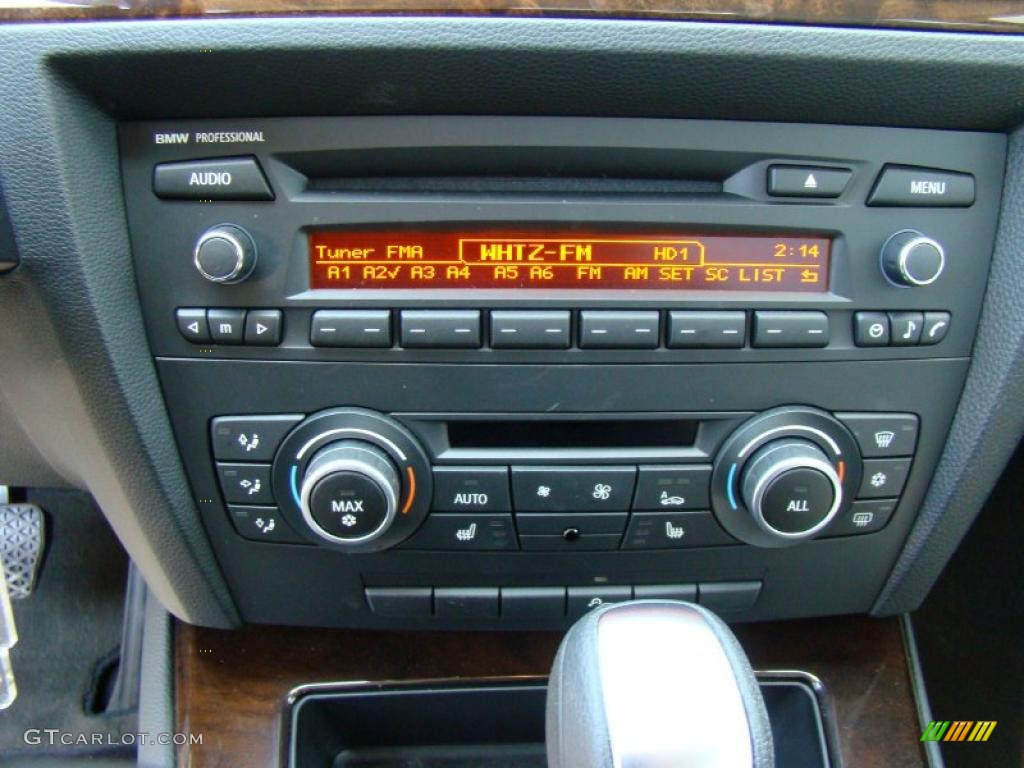 2010 3 Series 328i xDrive Sedan - Jet Black / Oyster/Black Dakota Leather photo #13