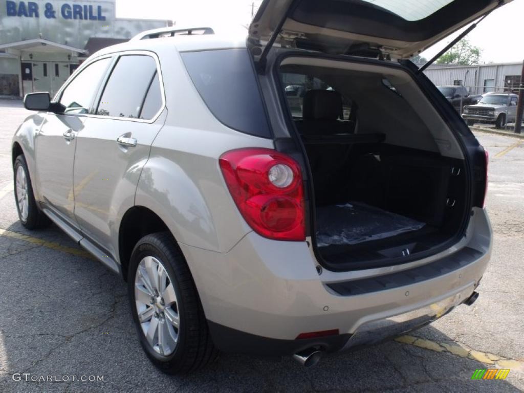 2010 Equinox LT - Gold Mist Metallic / Jet Black/Brownstone photo #12