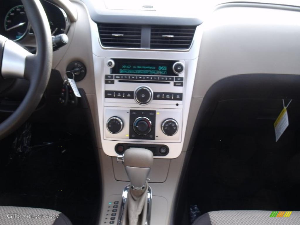 2010 Malibu LS Sedan - Summit White / Cocoa/Cashmere photo #14