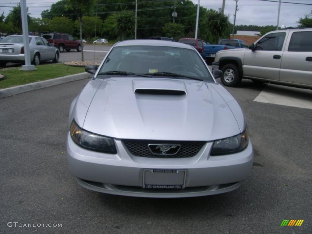 2004 Mustang GT Coupe - Silver Metallic / Dark Charcoal photo #9
