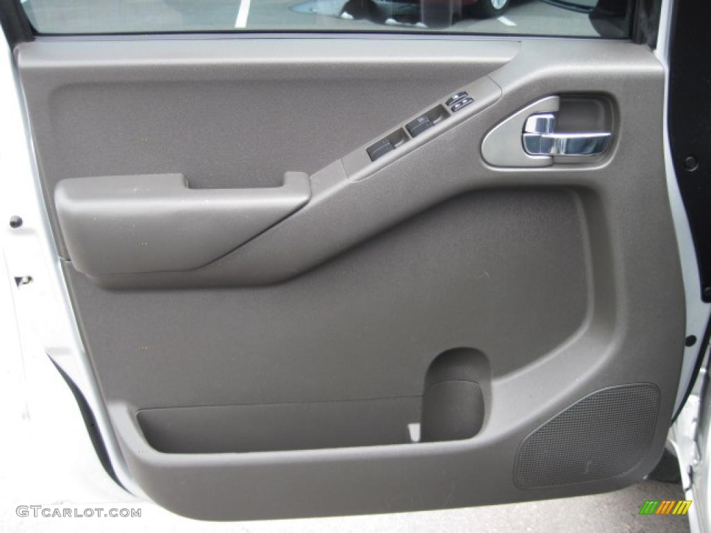 2008 Frontier Nismo Crew Cab 4x4 - Radiant Silver / Blue photo #7