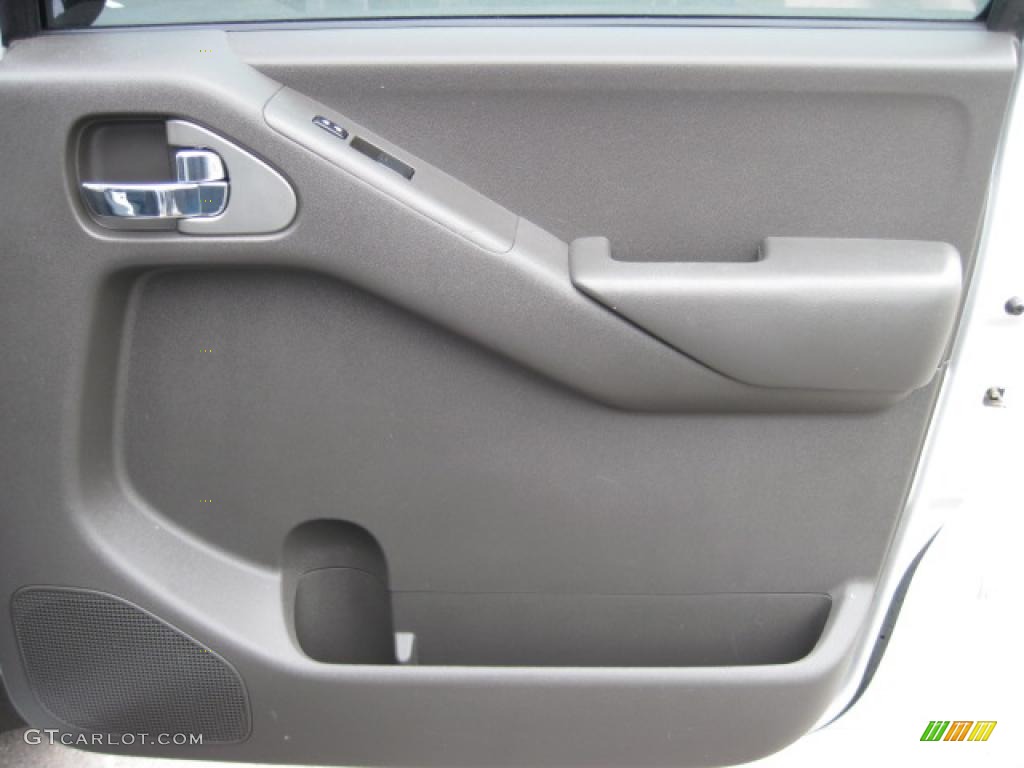 2008 Frontier Nismo Crew Cab 4x4 - Radiant Silver / Blue photo #8