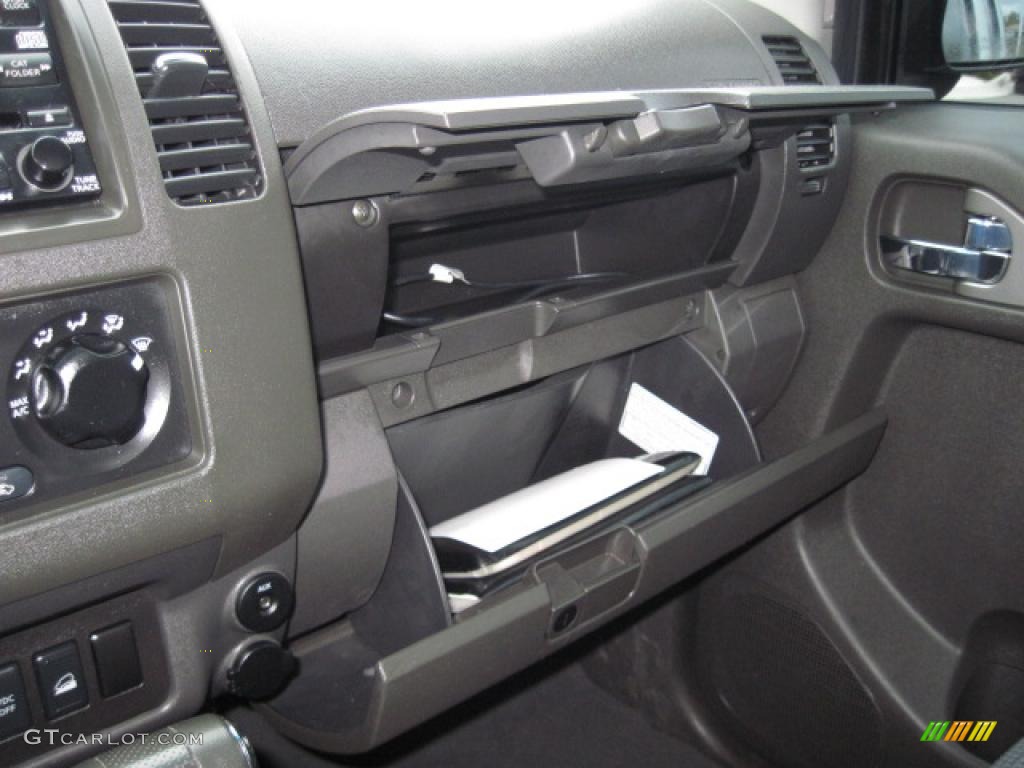 2008 Frontier Nismo Crew Cab 4x4 - Radiant Silver / Blue photo #22