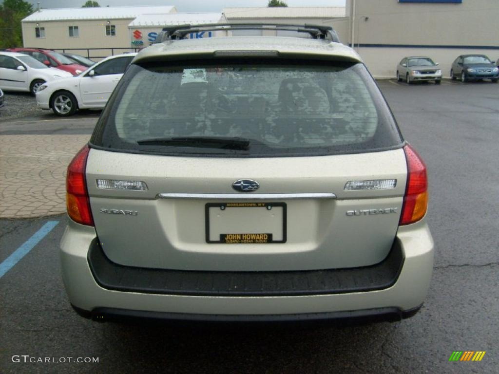 2006 Outback 2.5i Wagon - Champagne Gold Opalescent / Taupe photo #9