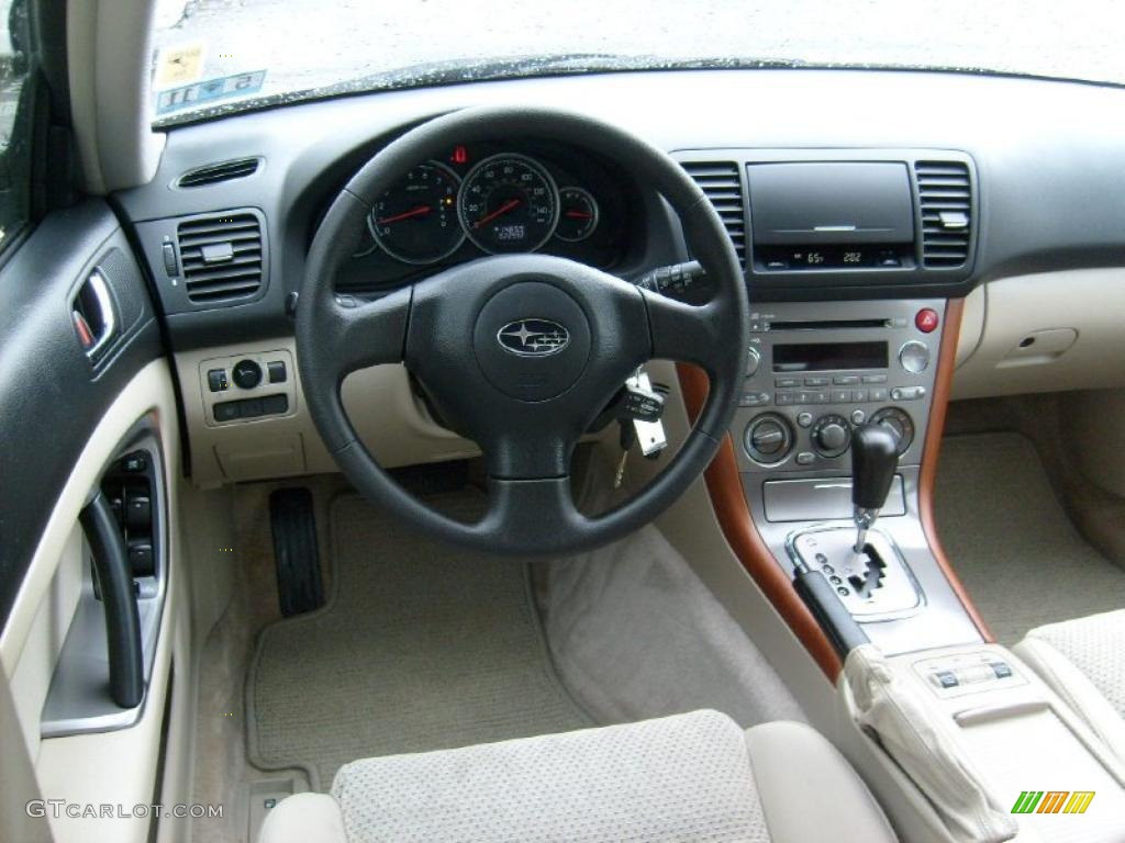 2006 Outback 2.5i Wagon - Champagne Gold Opalescent / Taupe photo #14