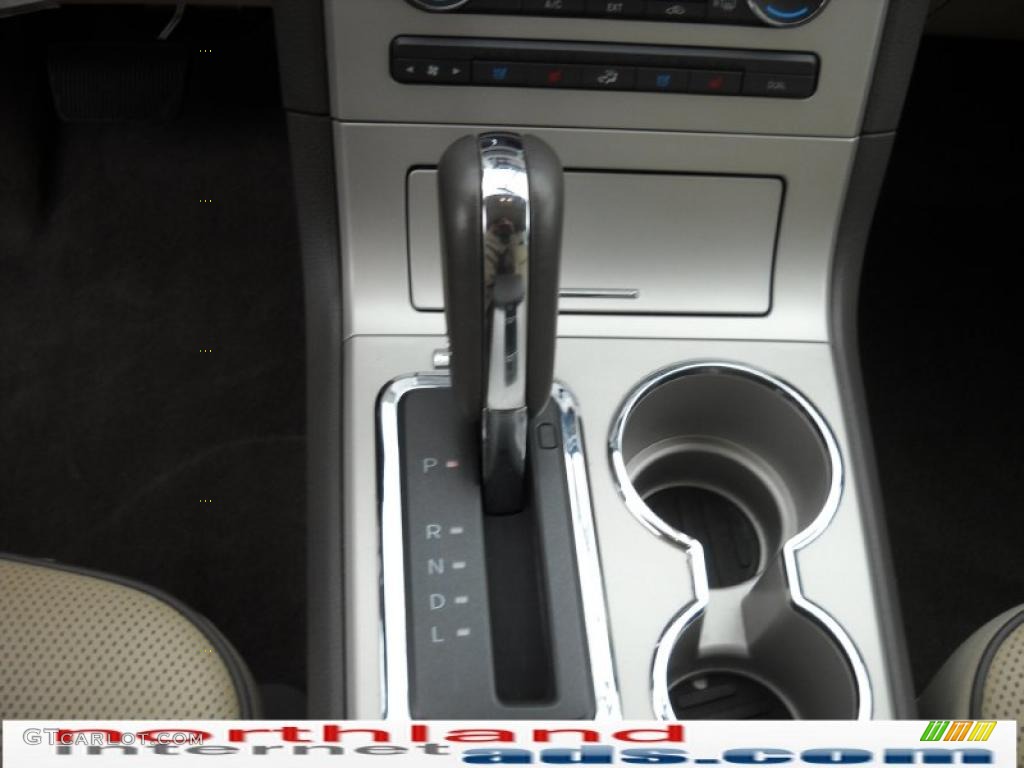 2008 MKX AWD - Dark Ink Blue Metallic / Light Camel photo #17